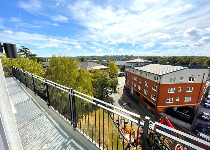 Urban Living With Wi-Fi, Balcony & Parking